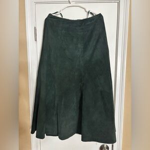 Elegant Hunter Green Women's Suede Skirt